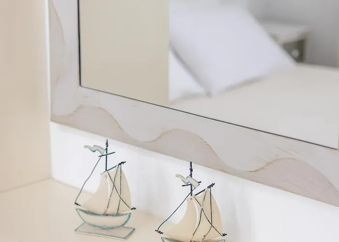 Διαμέρισμα Lydia's West *