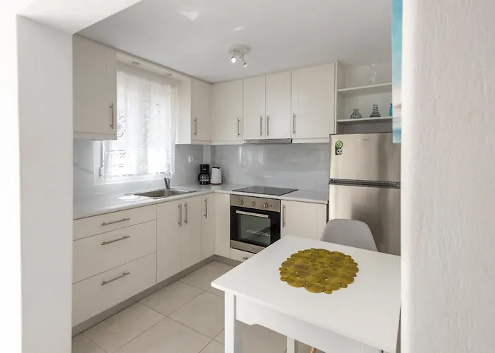 Apartment Lydia's West